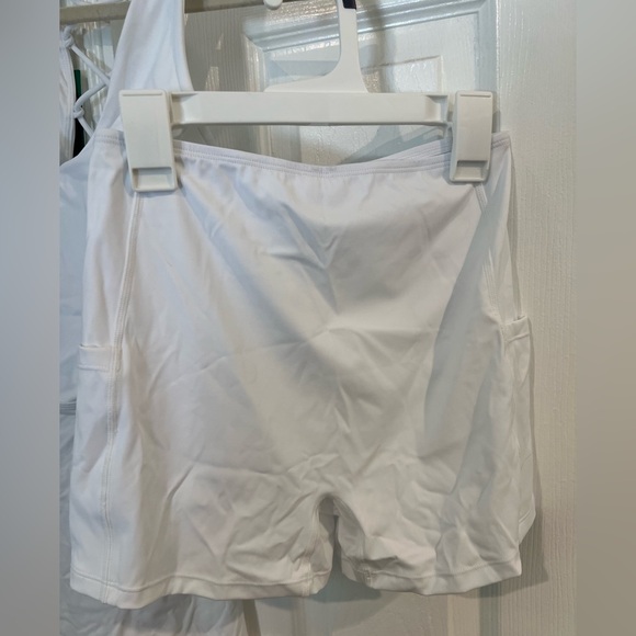 Halara cloudful air dress and shorts - Picture 7 of 14